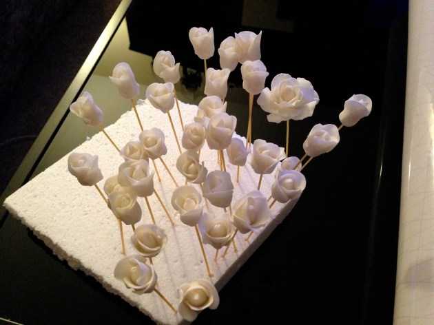 gum paste roses small