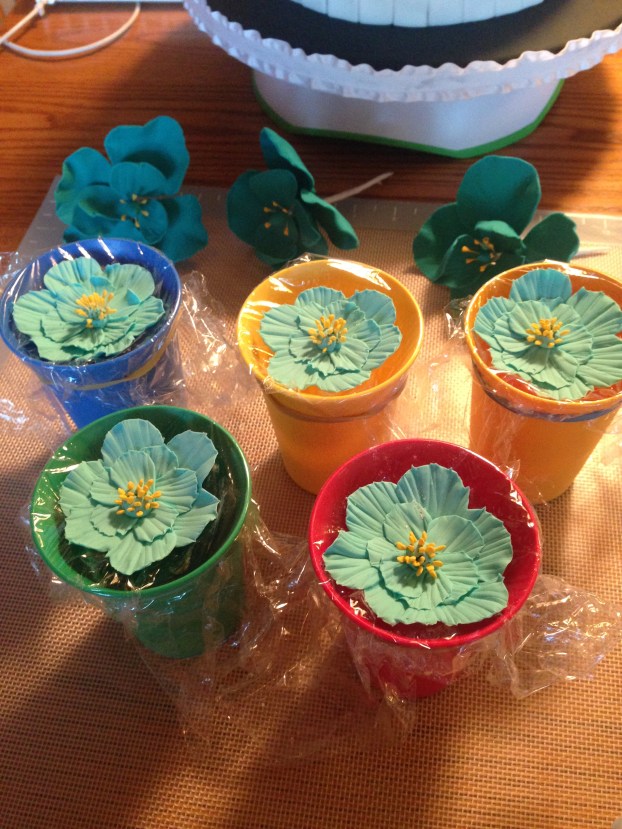 gum paste flowers drying